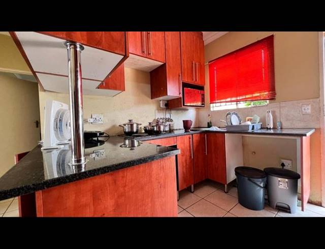 2 BEDROOM TOWNHOUSE FOR SALE IN THE ORCHARDS